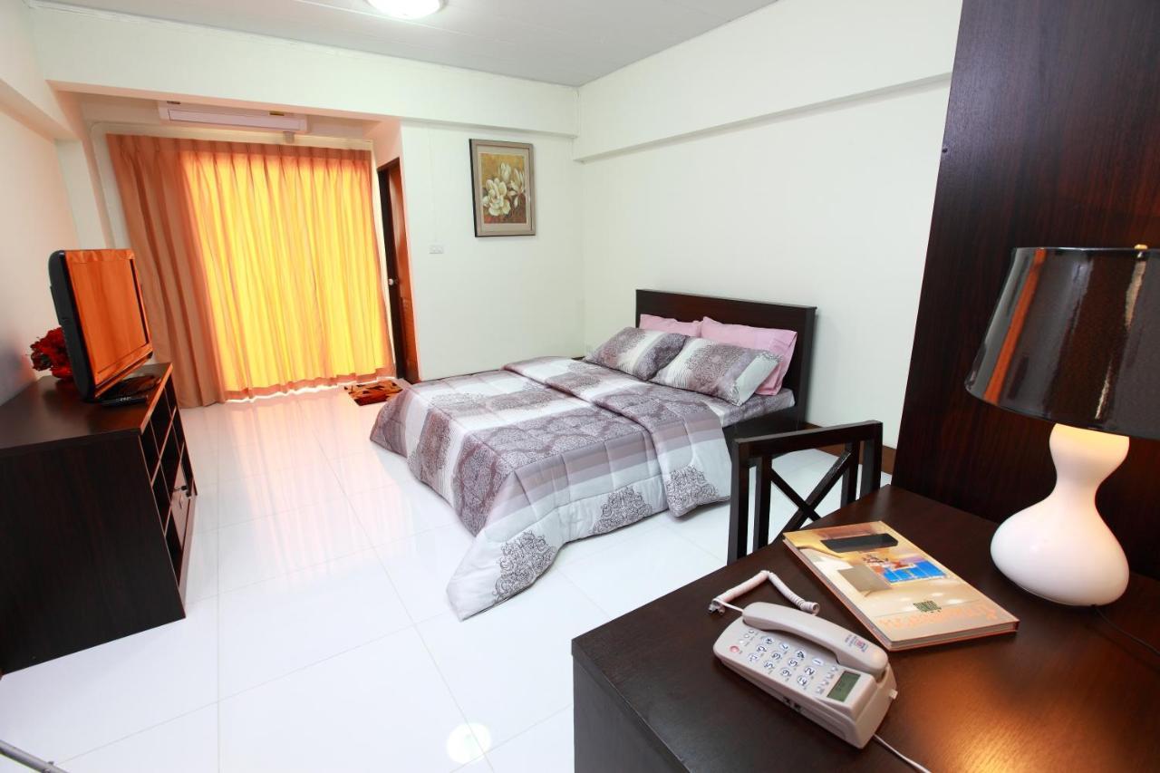 Rattanasook Residence Bangkok Extérieur photo
